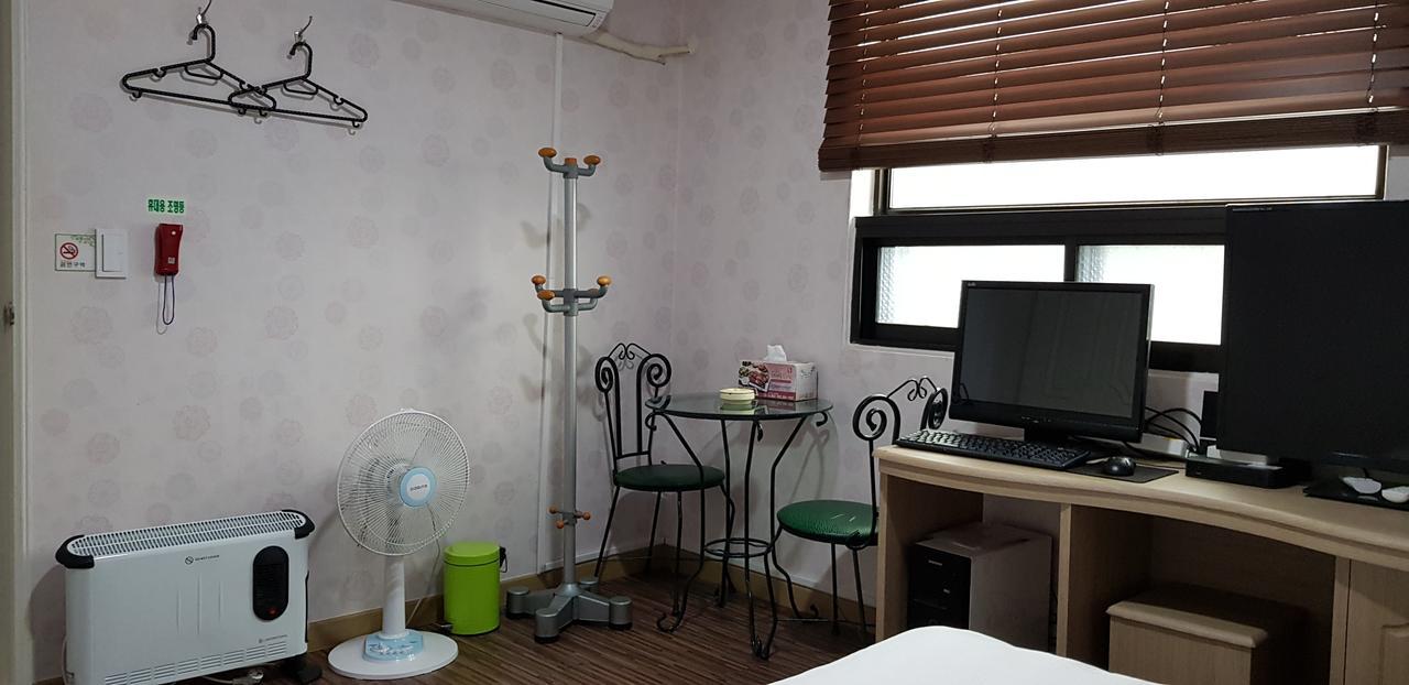 Queen Motel Andong Exterior foto